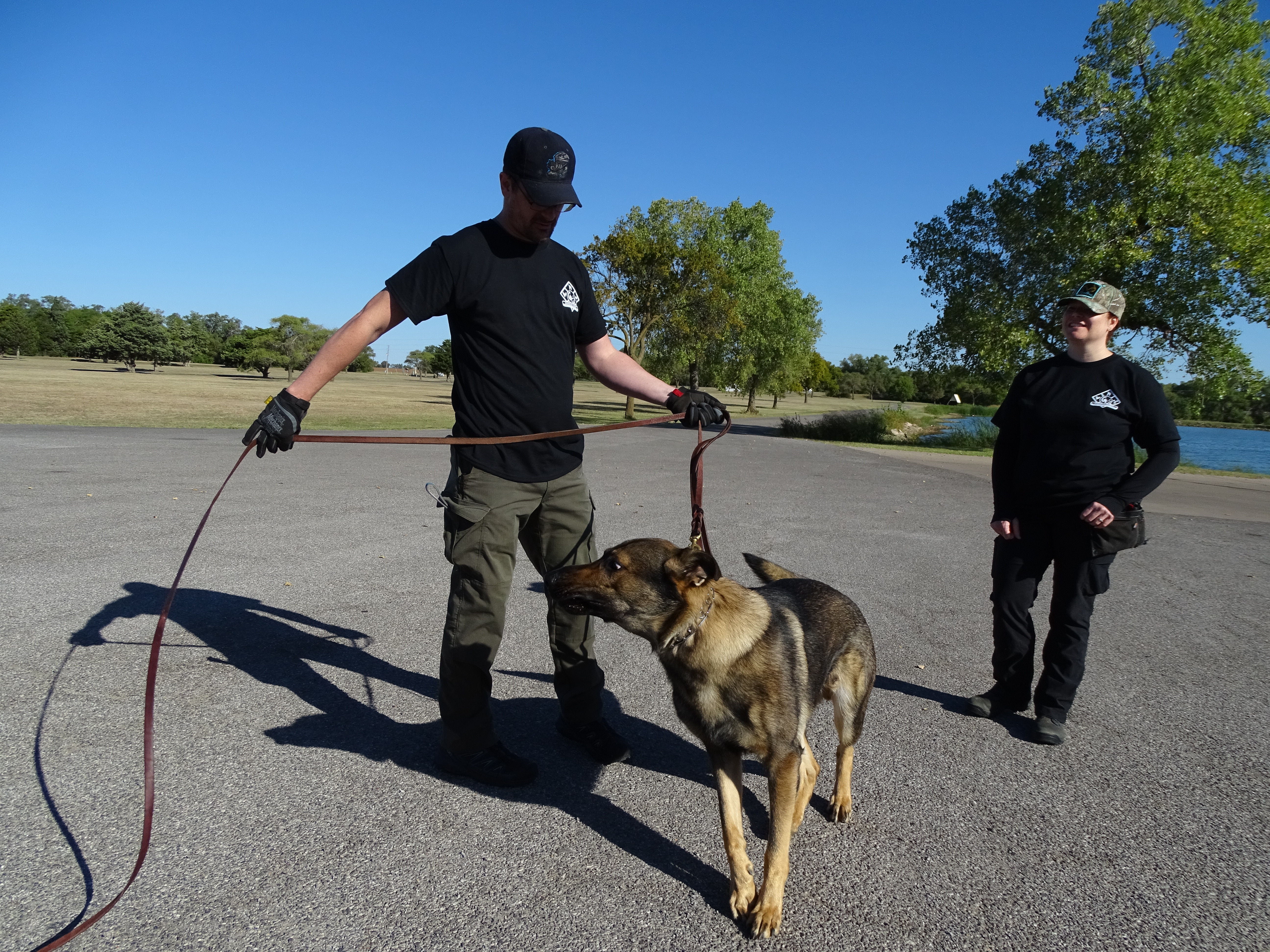 K9 Handlere and his dog preparing for a search exercise